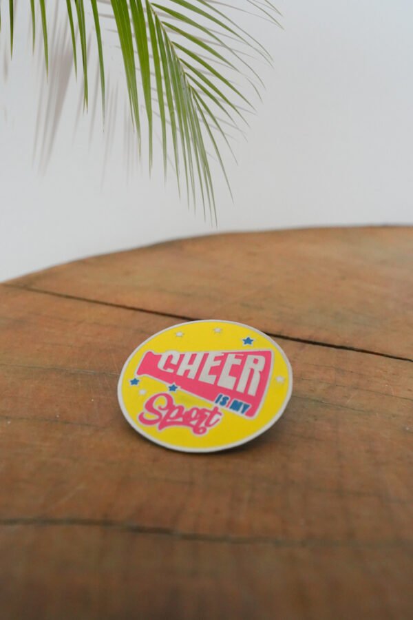 Pin Amarillo Megafono Cheer