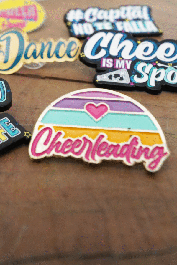 Pin Cheerleading Colores - Imagen 2